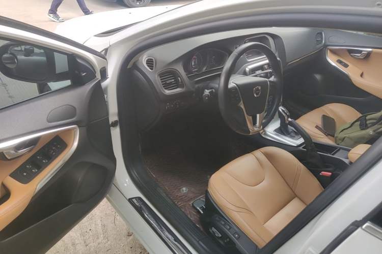Used Volvo V40 2018 T3 Zhiya Edition Driver Seat