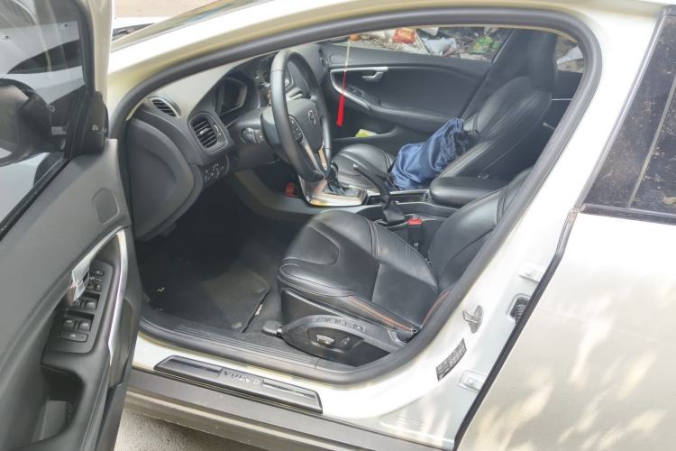 Used Volvo V40 2018 Cross Country T3 Zhiya Edition Driver Seat