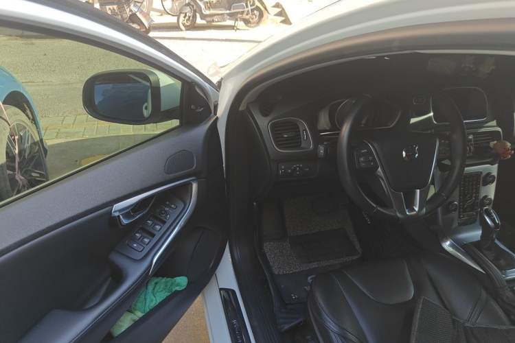 Used Volvo V40 2018 T3 Zhiya Edition Driver Seat