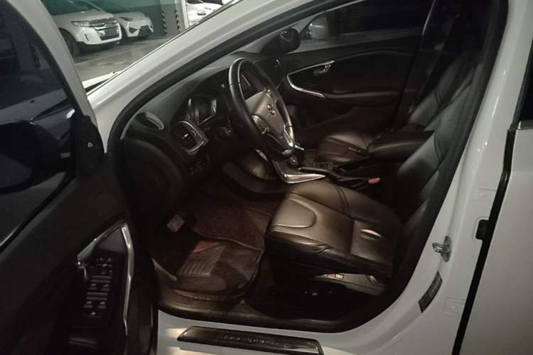 Used Volvo V40 2018 T3 Zhiya Edition Driver Seat