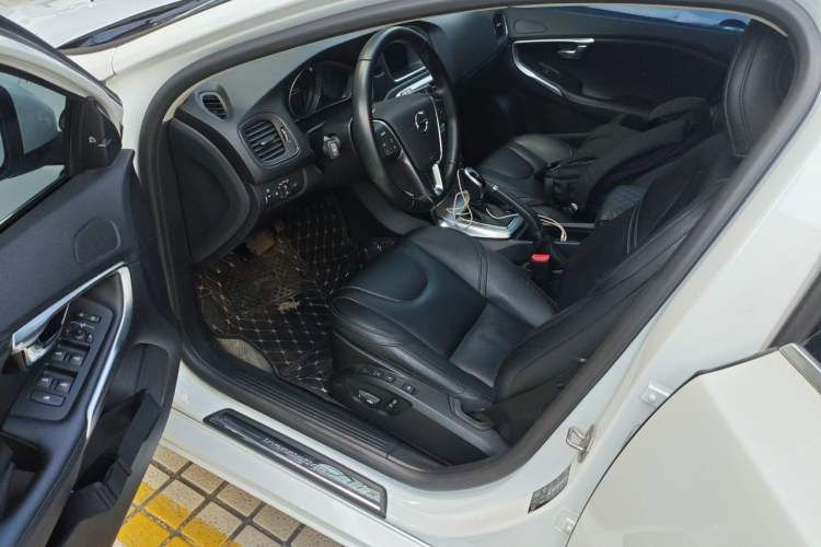 Used Volvo V40 2018 T3 Zhiya Edition Driver Seat