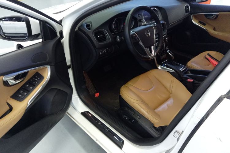 Used Volvo V40 2018 T3 Zhiyi Edition Driver Seat