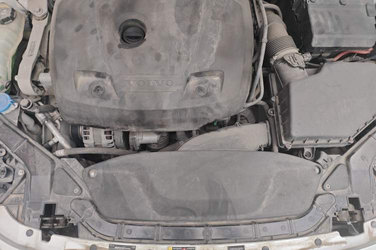 Used Volvo V40 2018 T3 Zhiyi Edition Engine Bay