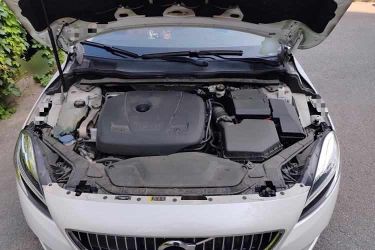 Used Volvo V40 2018 T3 Zhiya Edition Engine Bay