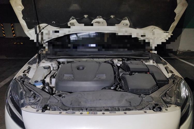 Used Volvo V40 2018 T3 Smart Edition Engine Bay