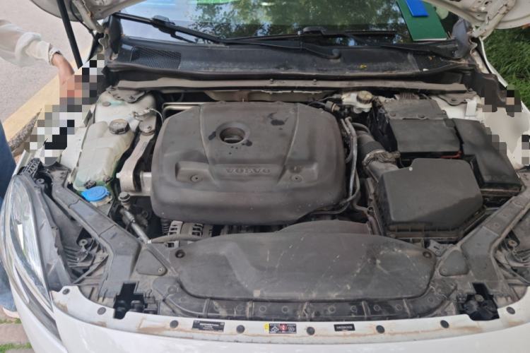 Used Volvo V40 2018 T3 Zhiya Edition Engine Bay