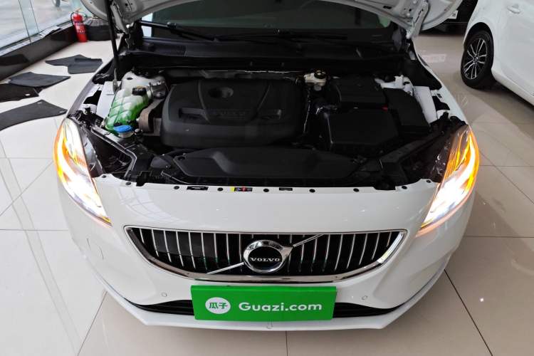 Used Volvo V40 2018 T3 Zhiya Edition Engine Bay