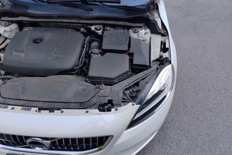 Used Volvo V40 2018 T3 Zhiya Edition Engine Bay Left