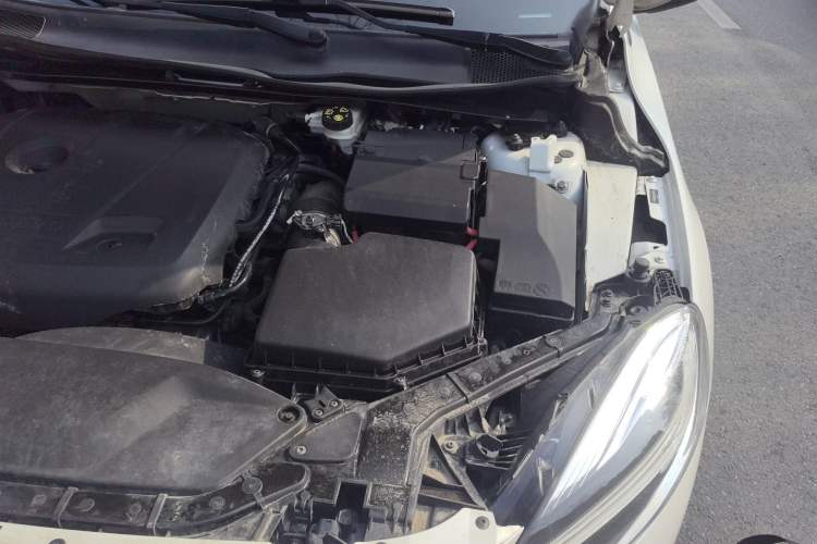 Used Volvo V40 2018 T3 Zhiyi Edition Engine Bay Left