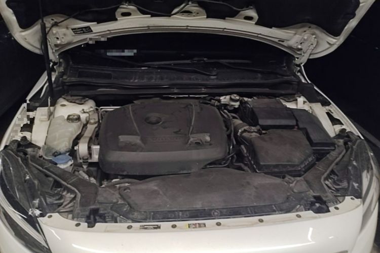 Used Volvo V40 2018 T3 Zhiya Edition Engine Bay