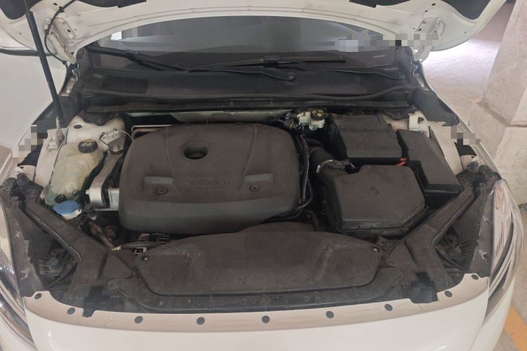 Used Volvo V40 2018 T3 Zhiyi Edition Engine Bay