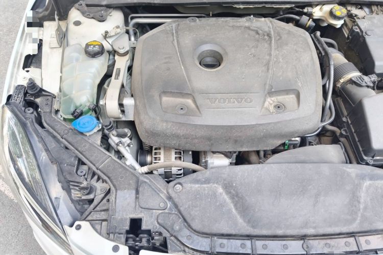 Used Volvo V40 2018 Cross Country T3 Zhiya Edition Engine Bay Right