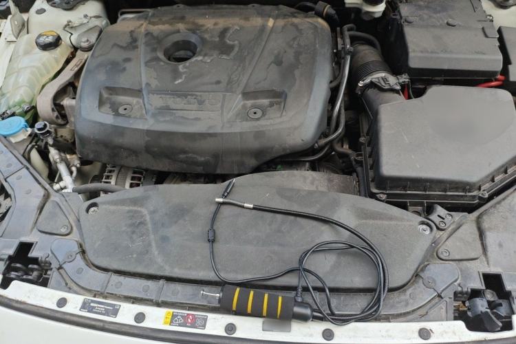 Used Volvo V40 2018 T3 Zhiya Edition Engine Bay