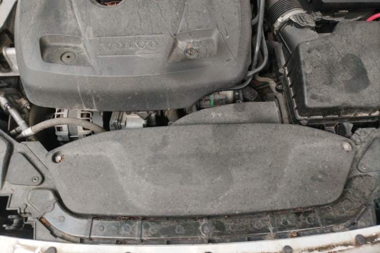 Used Volvo V40 2018 T3 Zhiyi Edition Engine Bay