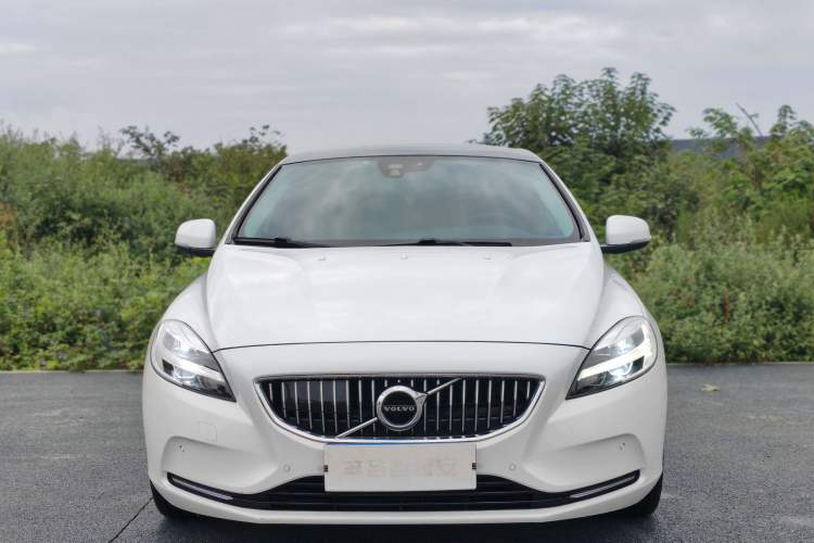 Used Volvo V40 2018 T3 Zhiya Edition Exterior 1