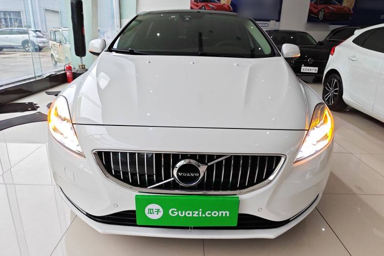 Used Volvo V40 2018 T3 Zhiya Edition Exterior 1