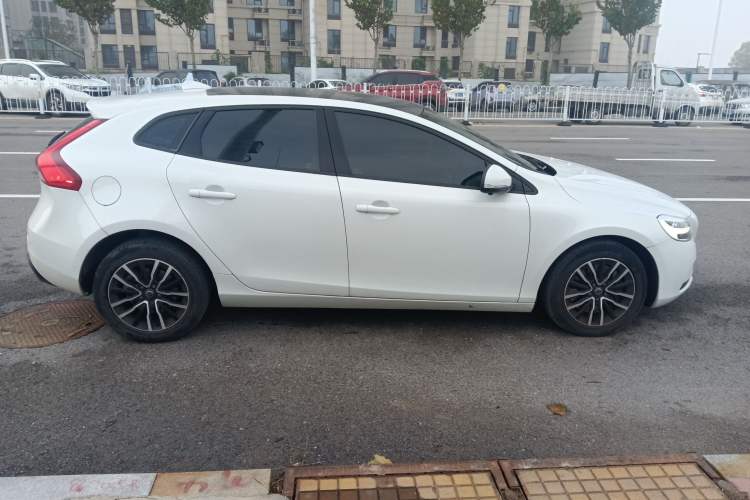 Used Volvo V40 2018 T3 Zhiyi Edition Exterior 1