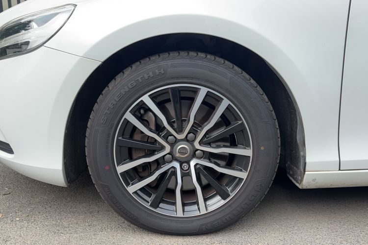 Used Volvo V40 2018 T3 Zhiyi Edition Exterior 1
