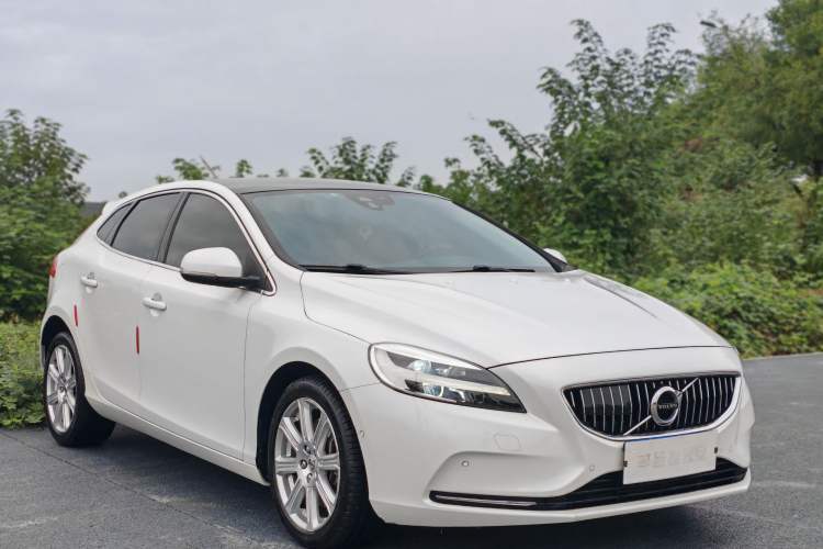 Used Volvo V40 2018 T3 Zhiya Edition Exterior 2