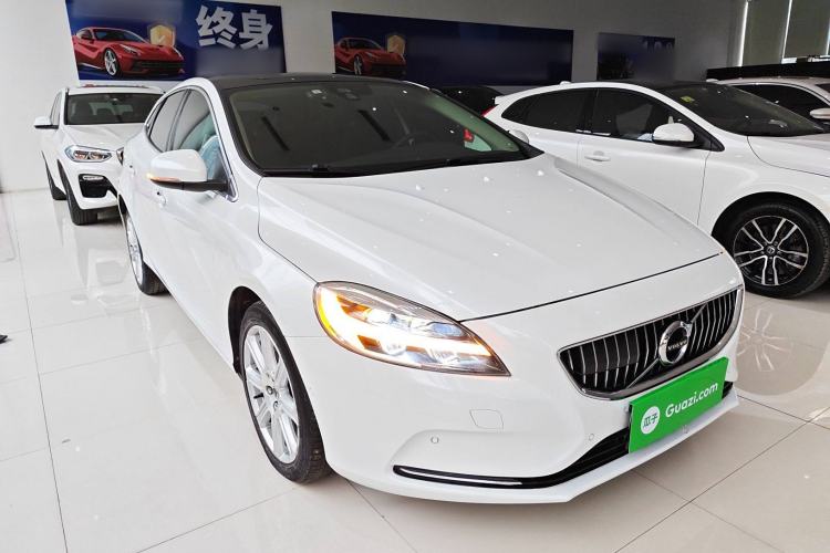 Used Volvo V40 2018 T3 Zhiya Edition Exterior 2