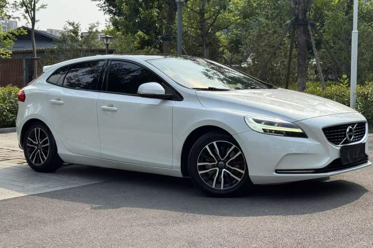 Used Volvo V40 2018 T3 Zhiyi Edition Exterior 2