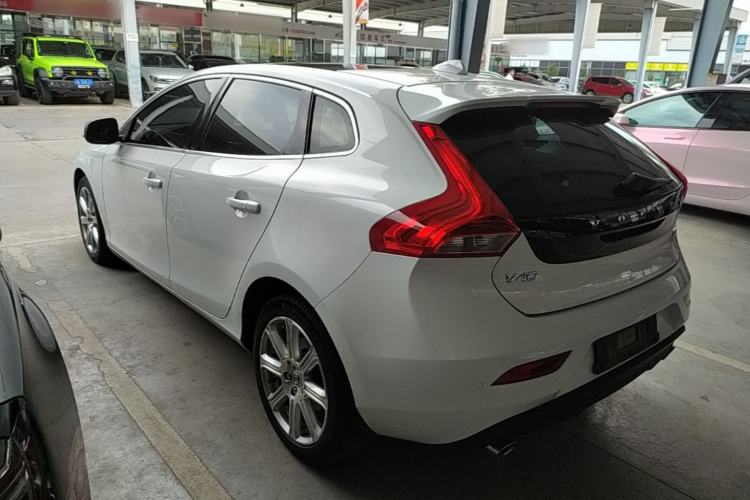 Used Volvo V40 2018 T3 Zhiya Edition Exterior 2