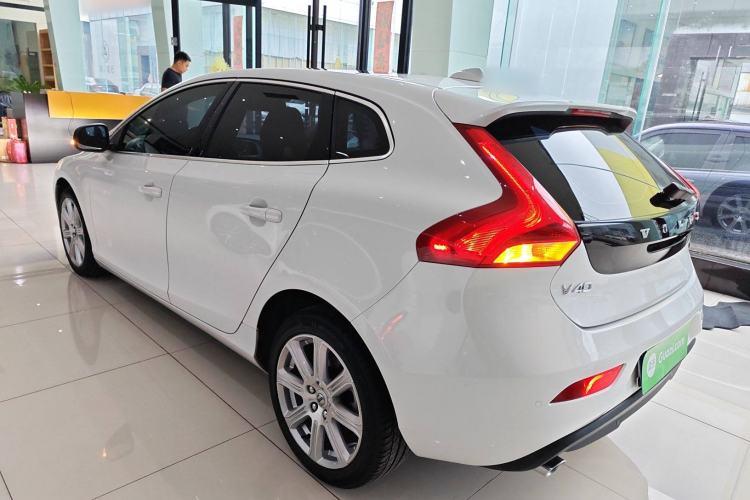Used Volvo V40 2018 T3 Zhiya Edition Exterior 3