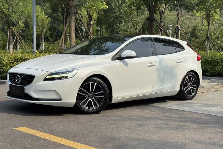 Used Volvo V40 2018 T3 Zhiyi Edition Exterior 3