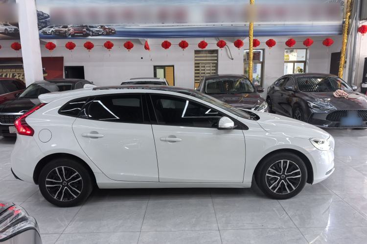 Used Volvo V40 2018 T3 Zhiyi Edition Exterior 3