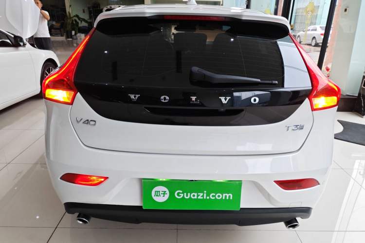 Used Volvo V40 2018 T3 Zhiya Edition Exterior 4