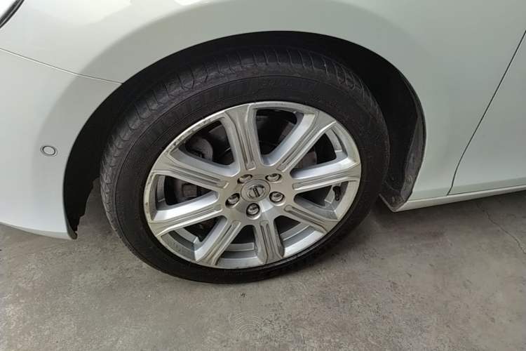 Used Volvo V40 2018 T3 Zhiya Edition Exterior 4