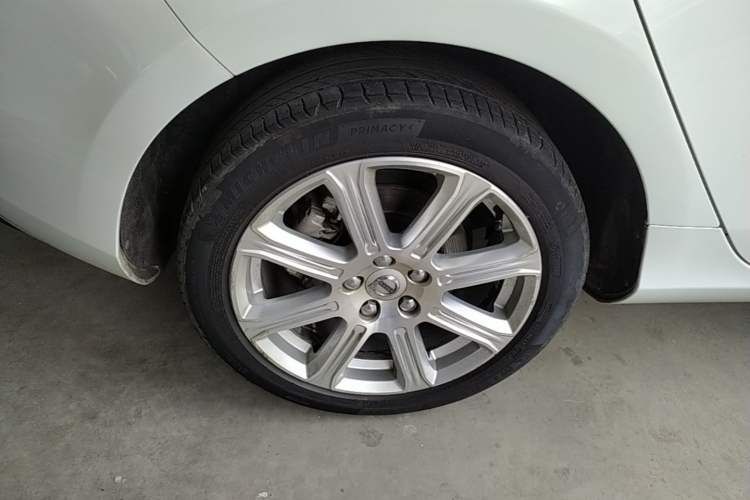 Used Volvo V40 2018 T3 Zhiya Edition Exterior 5