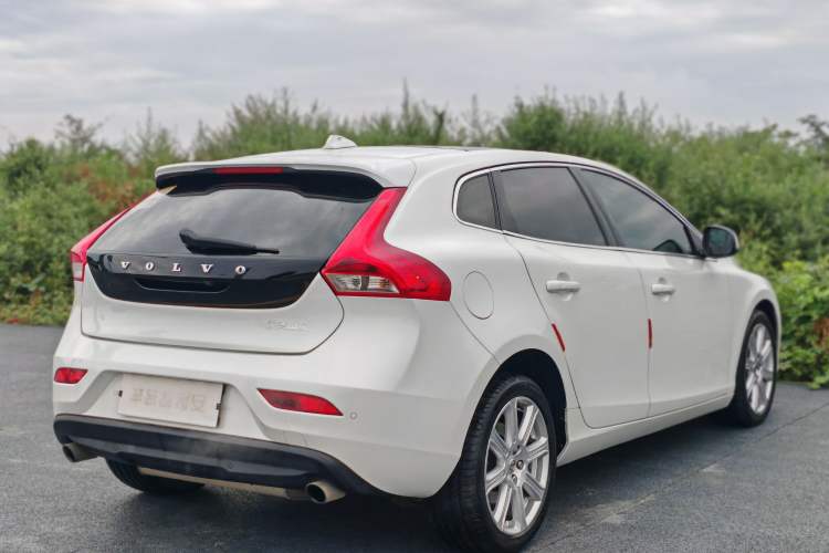 Used Volvo V40 2018 T3 Zhiya Edition Exterior 6