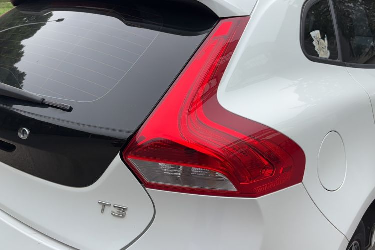 Used Volvo V40 2018 T3 Zhiyi Edition Exterior 6