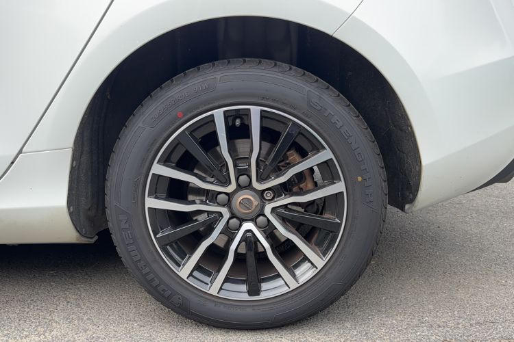 Used Volvo V40 2018 T3 Zhiyi Edition Exterior 8