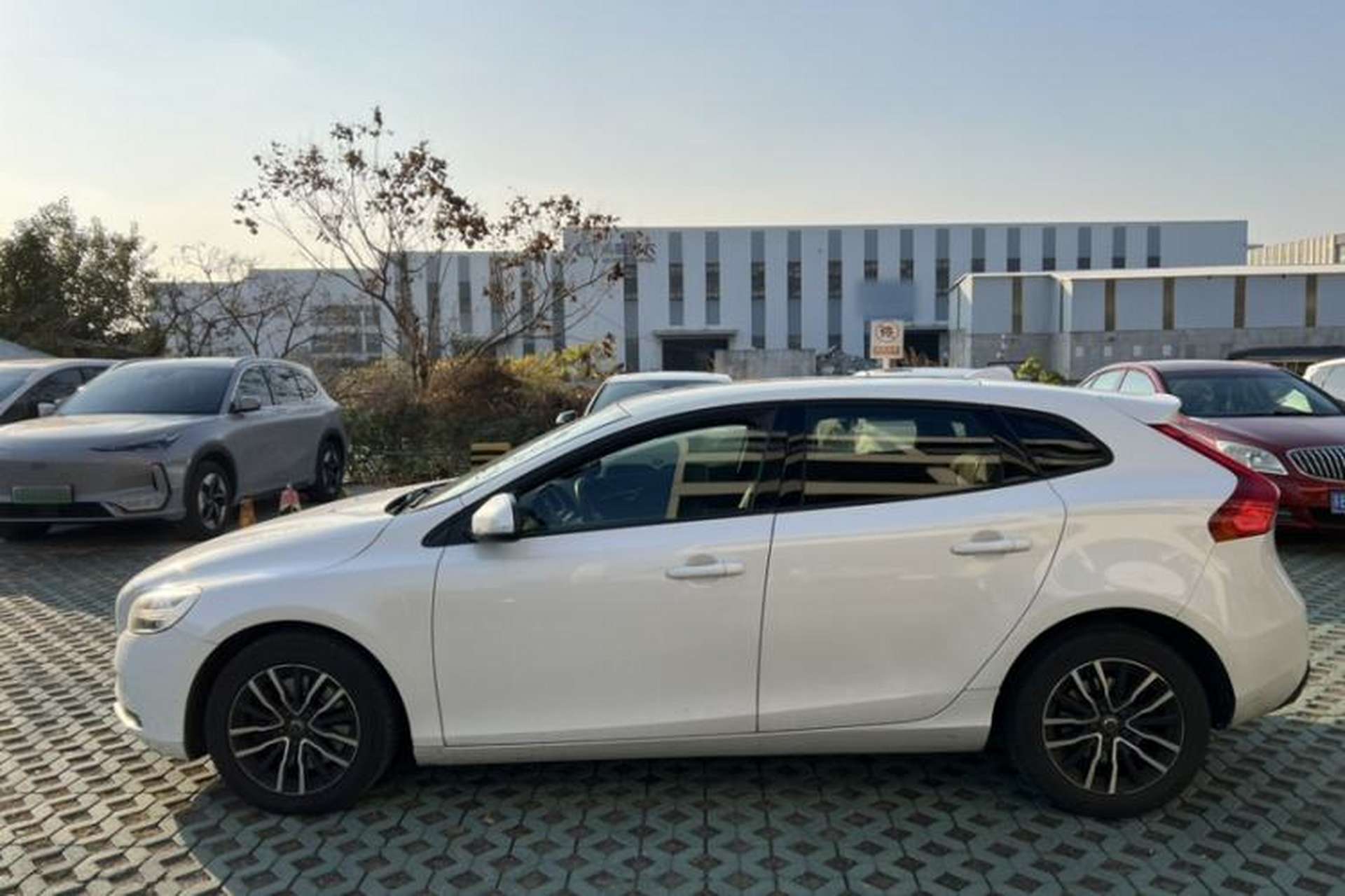 Used Volvo V40 2018 T3 Zhiyi Edition Exterior 8