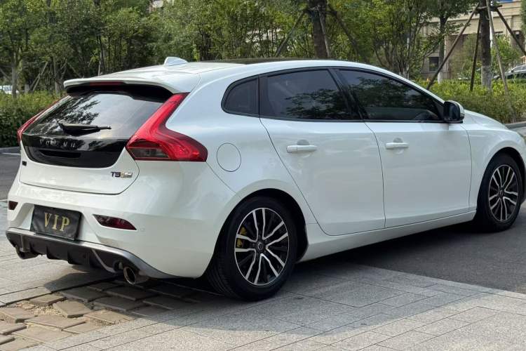 Used Volvo V40 2018 T3 Zhiyi Edition Exterior 9
