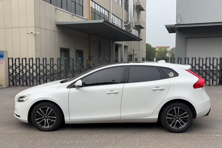 Used Volvo V40 2018 T3 Zhiyi Edition Exterior 9
