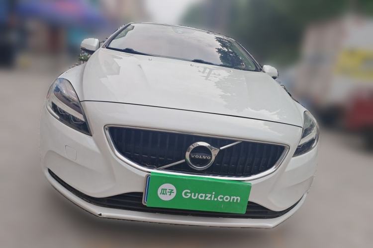 Used Volvo V40 2018 T3 Zhiyi Edition Front