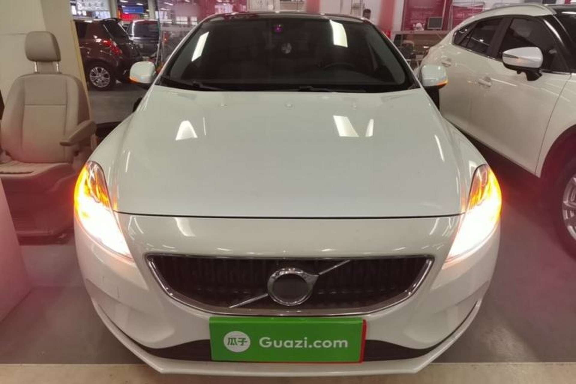 Used Volvo V40 2018 T3 Zhiyi Edition Front