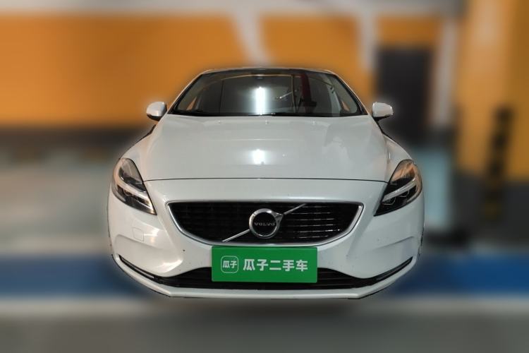 Used Volvo V40 2018 T3 Zhiyi Edition Front