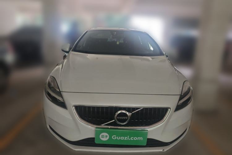 Used Volvo V40 2018 T3 Zhiyi Edition Front