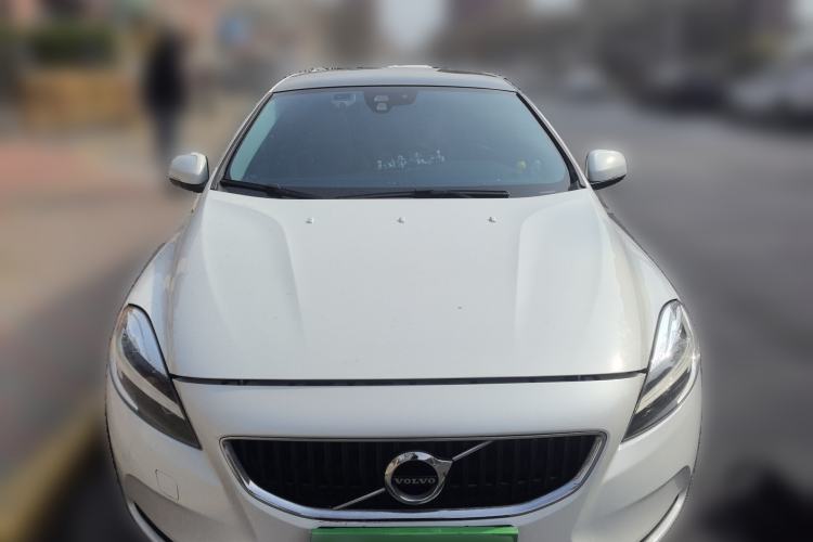 Used Volvo V40 2018 T3 Zhiyi Edition Front
