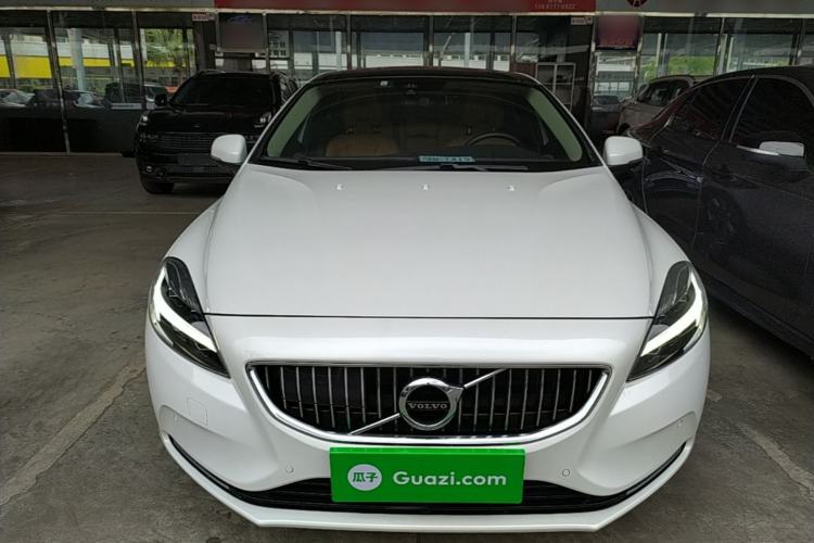 Used Volvo V40 2018 T3 Zhiya Edition Front