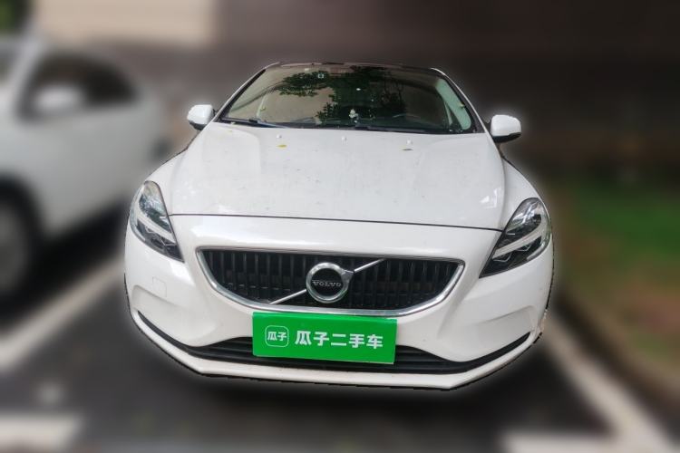 Used Volvo V40 2018 T3 Zhiyi Edition Front