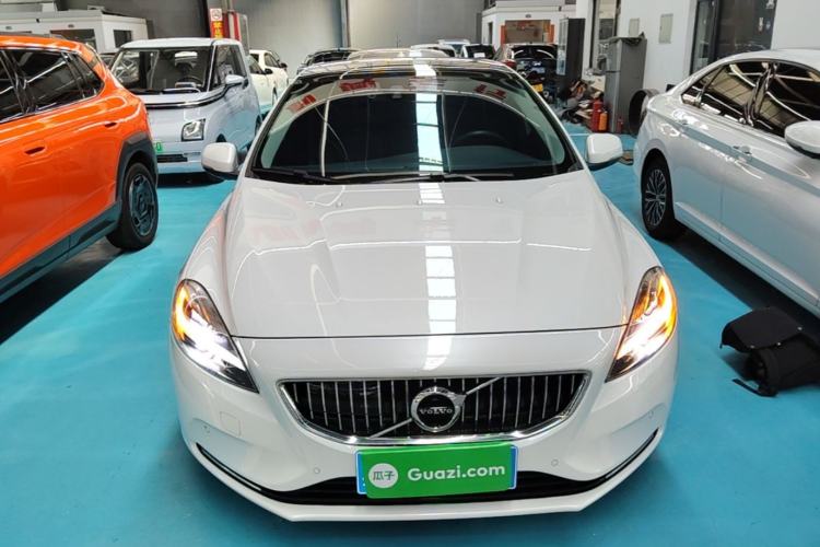 Used Volvo V40 2018 T3 Zhiya Edition Front