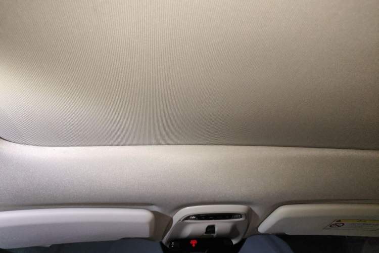 Used Volvo V40 2018 T3 Smart Edition Headliner