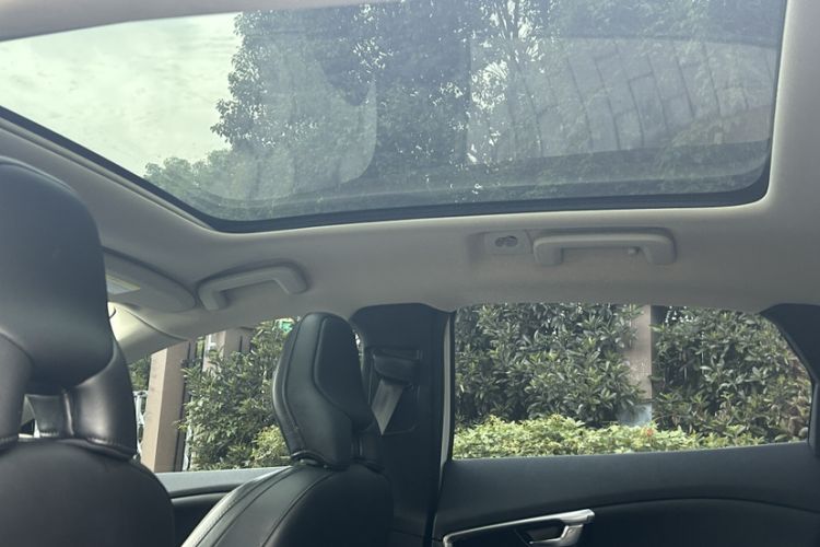 Used Volvo V40 2018 T3 Zhiyi Edition Headliner