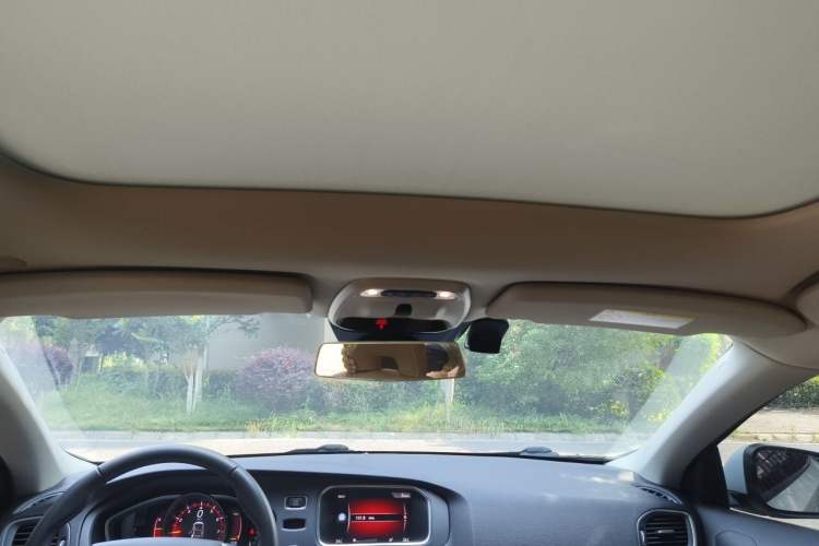 Used Volvo V40 2018 T3 Zhiyi Edition Headliner