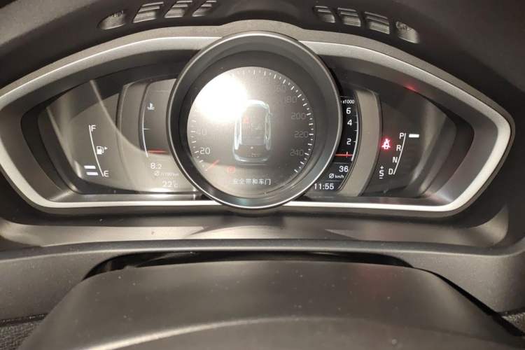Used Volvo V40 2018 T3 Zhiyi Edition Instrument Cluster